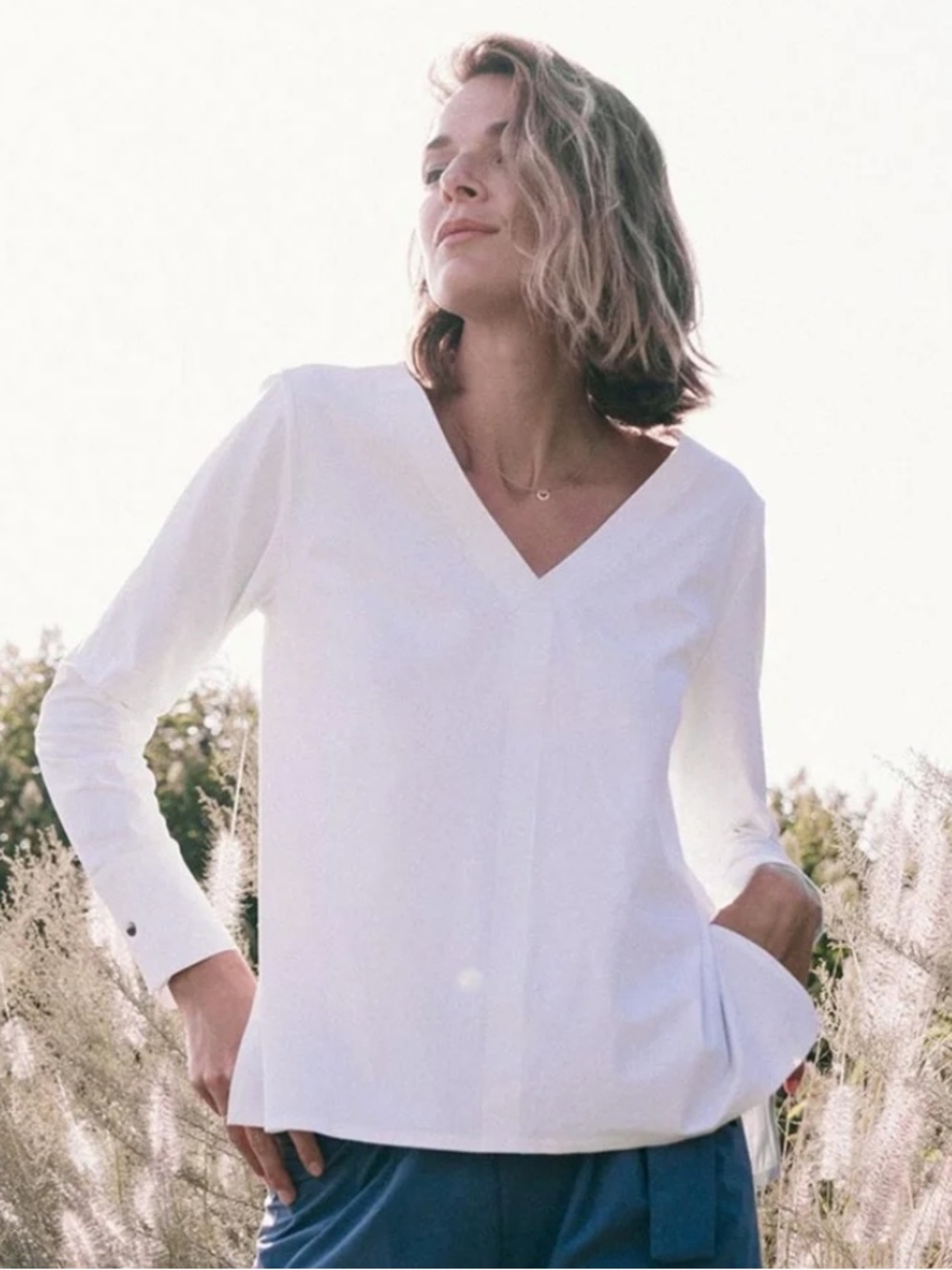 ADAY Something Tailored V-Neck Shirt Top Long Sleeve Stretch White sz Medium